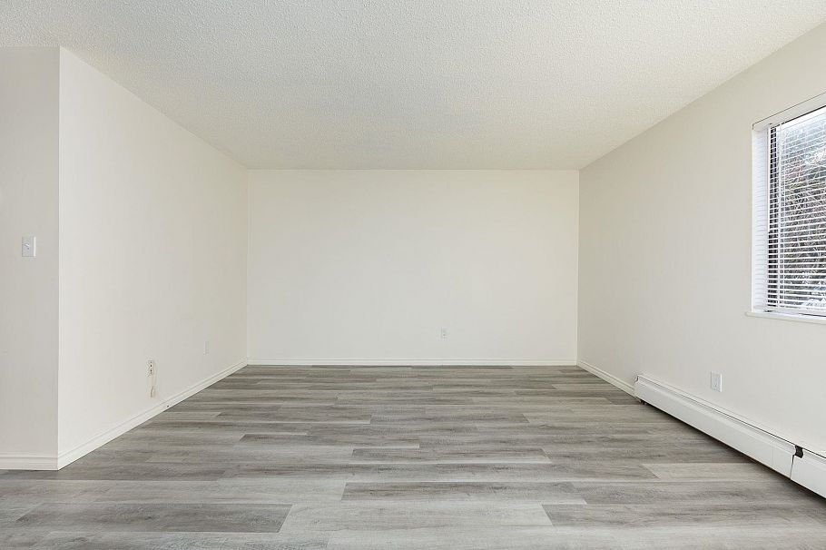 215 830 E 7th Avenue Vancouver, BC - 3