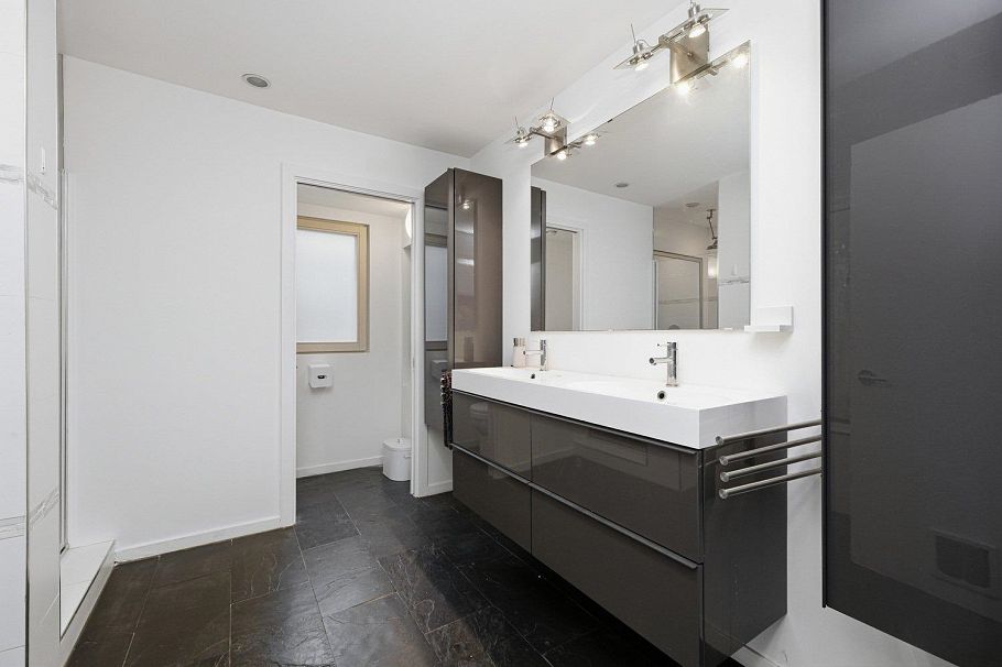 128 W 12th Avenue Vancouver, BC - 19