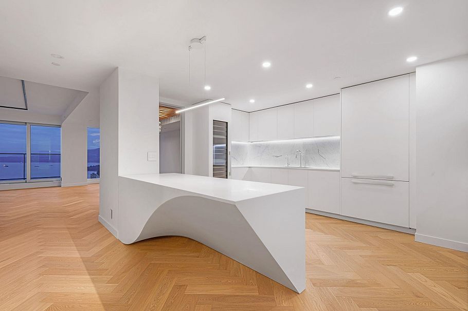 5702 1480 Howe Street Vancouver, BC - 15