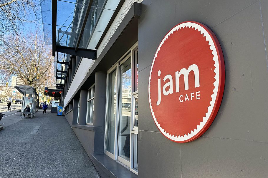 1102 151 W 2nd Street North Vancouver, BC - 34