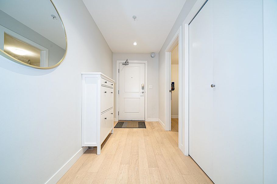 311 5555 Dunbar Street Vancouver, BC - 3