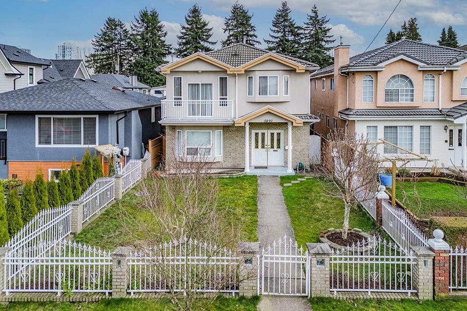 5892 Tyne Street Vancouver, BC - 2