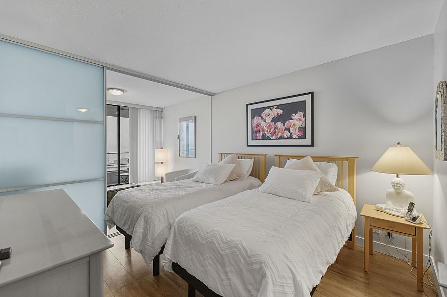 1102 151 W 2nd Street North Vancouver, BC - 22