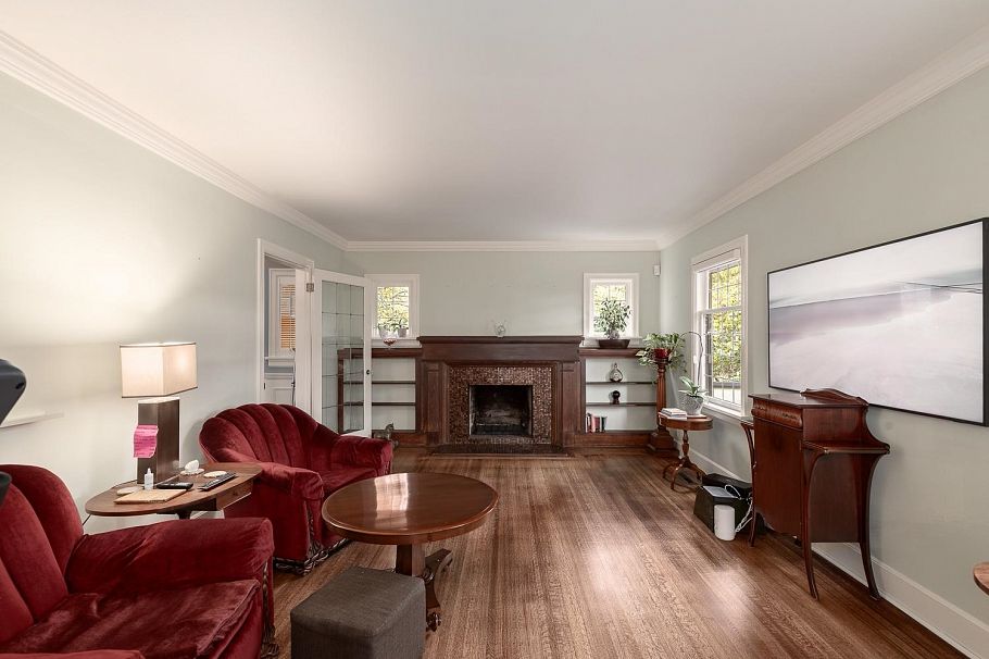 6137 Mccleery Street Vancouver, BC - 4