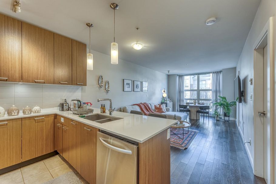 302 1182 W 16th Street North Vancouver, BC - 8