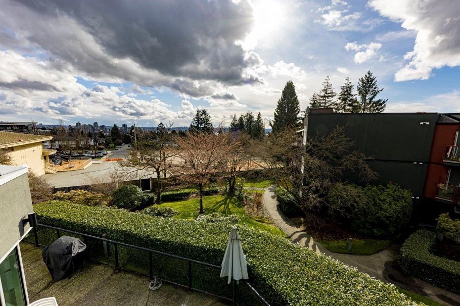 201 2800 Chesterfield Avenue North Vancouver, BC - 26