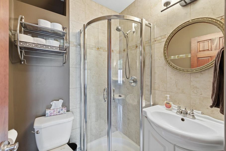 3662 Oak Street Vancouver, BC - 32