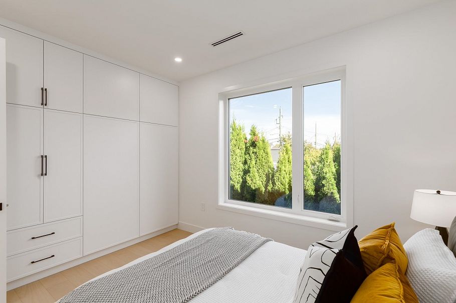 477 W 20th Avenue Vancouver, BC - 15