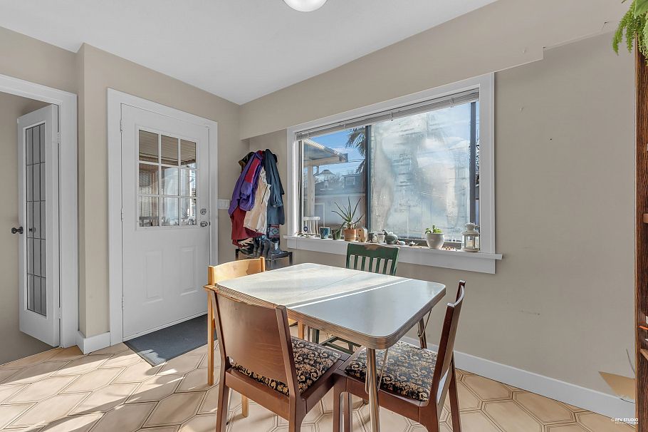 2576 Parker Street Vancouver, BC - 13