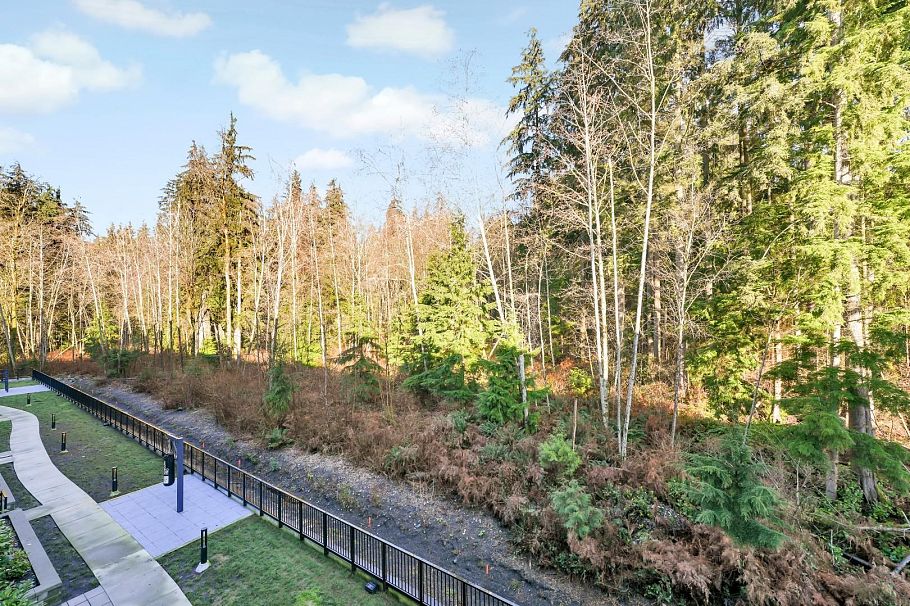 409 3596 Malsum Drive North Vancouver, BC - 30