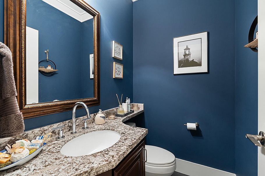 307 E 6th Street North Vancouver, BC - 22