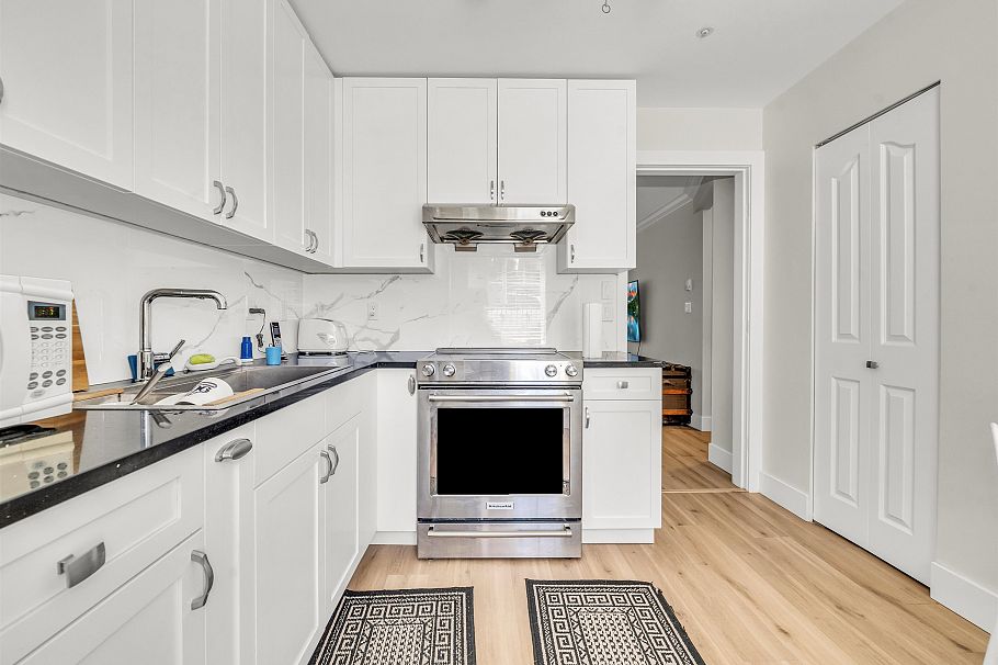 1089 E King Edward Avenue Vancouver, BC - 25