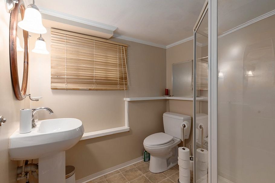 6137 Mccleery Street Vancouver, BC - 23