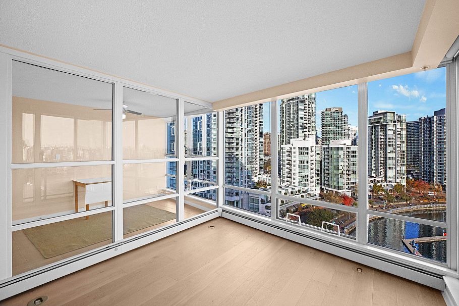 1601 1228 Marinaside Crescent Vancouver, BC - 12