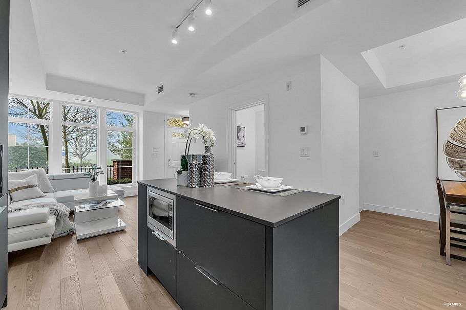 118 2070 Curling Road North Vancouver, BC - 9