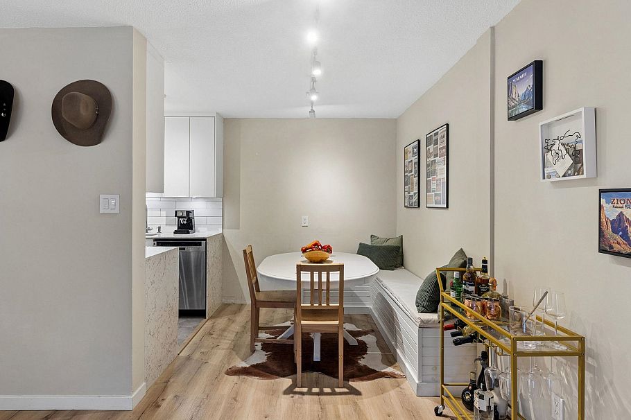 101 175 E 5th Street North Vancouver, BC - 13