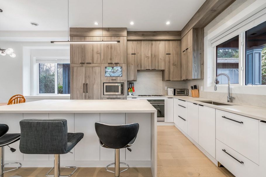 769 W 53rd Avenue Vancouver, BC - 4