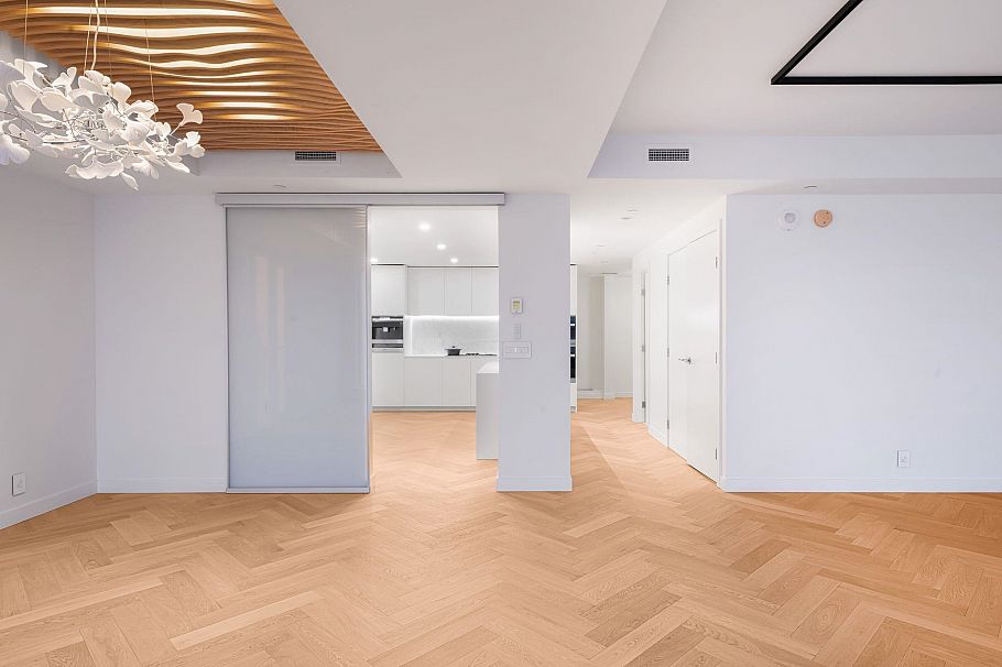 5702 1480 Howe Street Vancouver, BC - 24