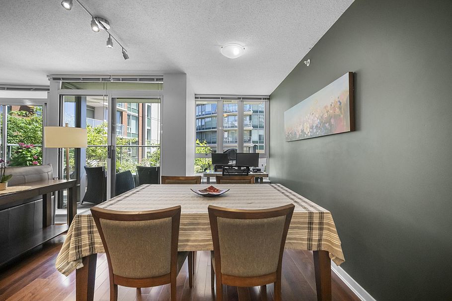 501 618 Abbott Street Vancouver, BC - 3