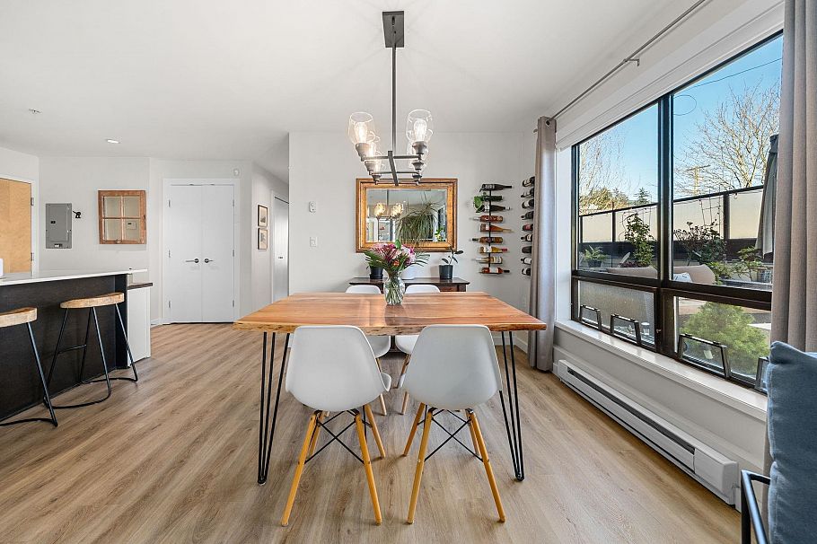 206 935 W 16th Street North Vancouver, BC - 13