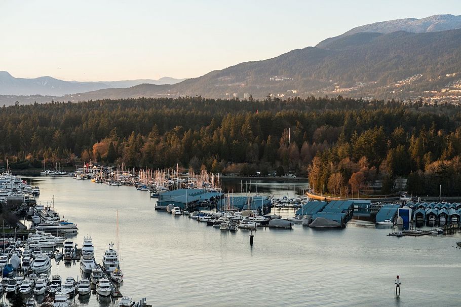 2201 277 Thurlow Street Vancouver, BC - 23