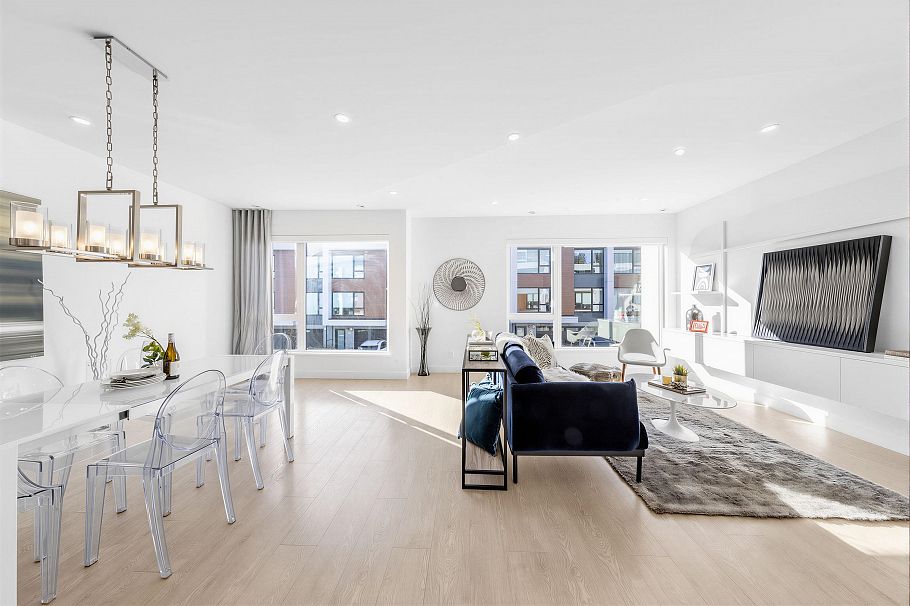 30 3597 Malsum Drive North Vancouver, BC - 2