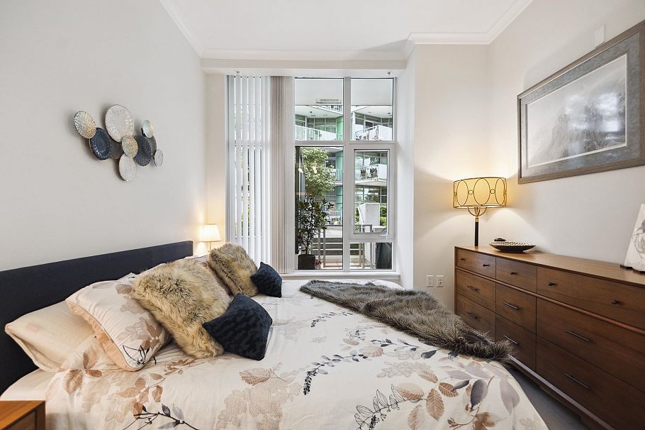 112 185 Victory Ship Way North Vancouver, BC - 12