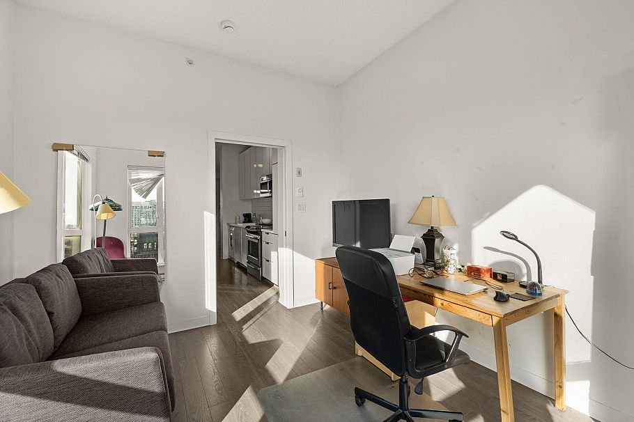 618 138 E Hastings Street Vancouver, BC - 5