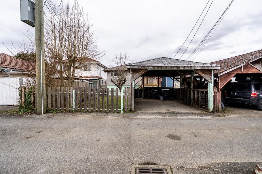 3484 E 25th Avenue Vancouver, BC - 28