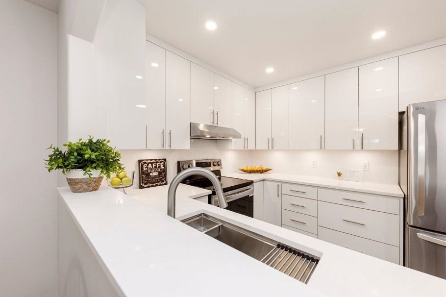 201 2800 Chesterfield Avenue North Vancouver, BC - 13