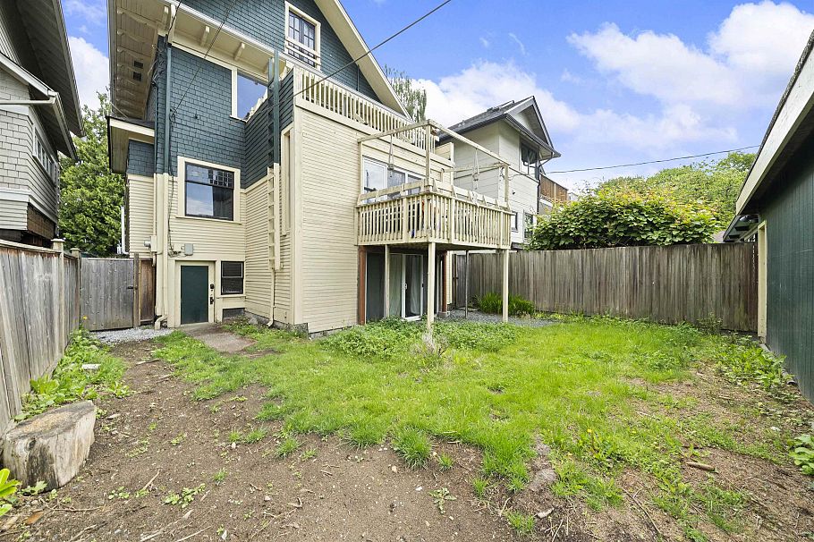 3550 W 1st Avenue Vancouver, BC - 33