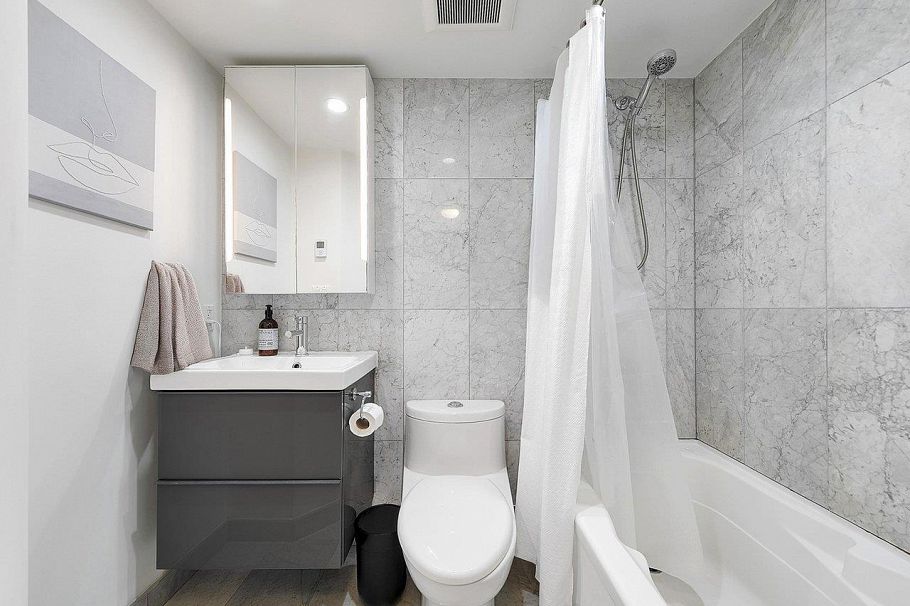 930 Richards Street Vancouver, BC - 14