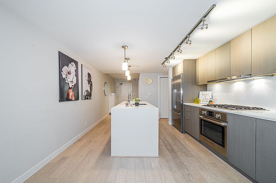 311 5555 Dunbar Street Vancouver, BC - 4