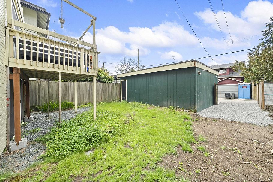 3550 W 1st Avenue Vancouver, BC - 34