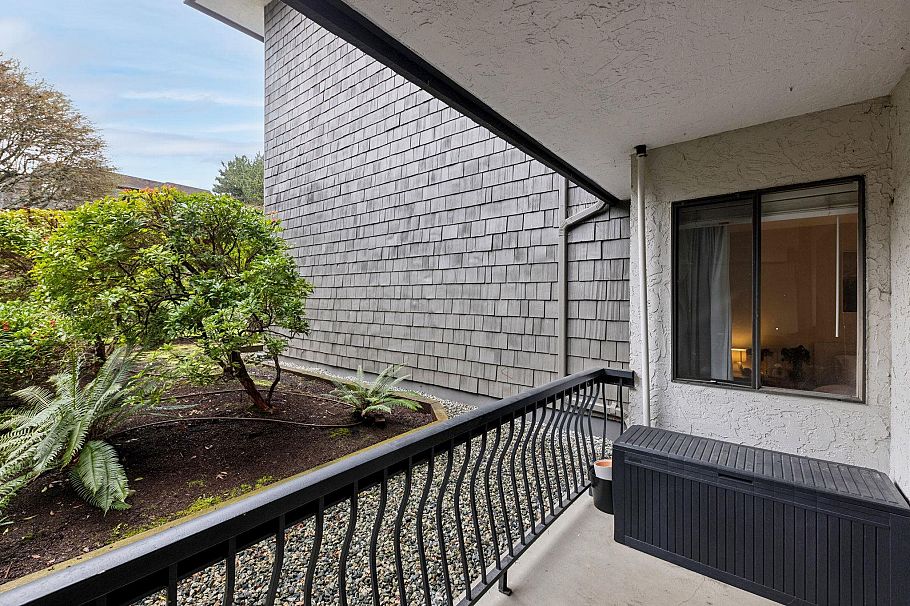 101 175 E 5th Street North Vancouver, BC - 28