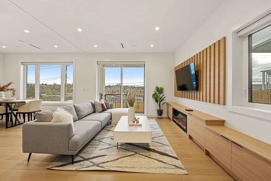 3156-2 E 8th Avenue Vancouver, BC - 3