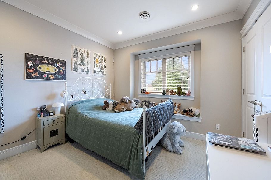 2798 W 19th Avenue Vancouver, BC - 19