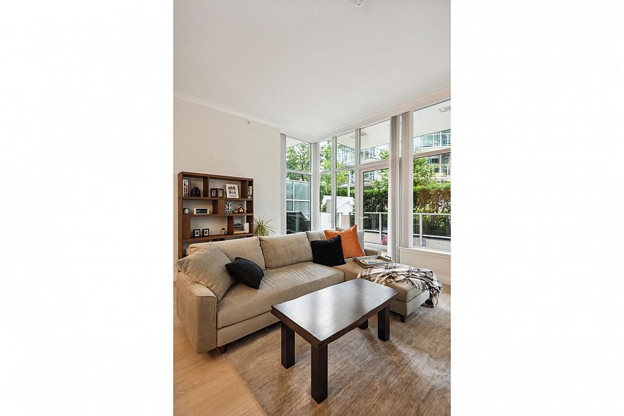 112 185 Victory Ship Way North Vancouver, BC - 21