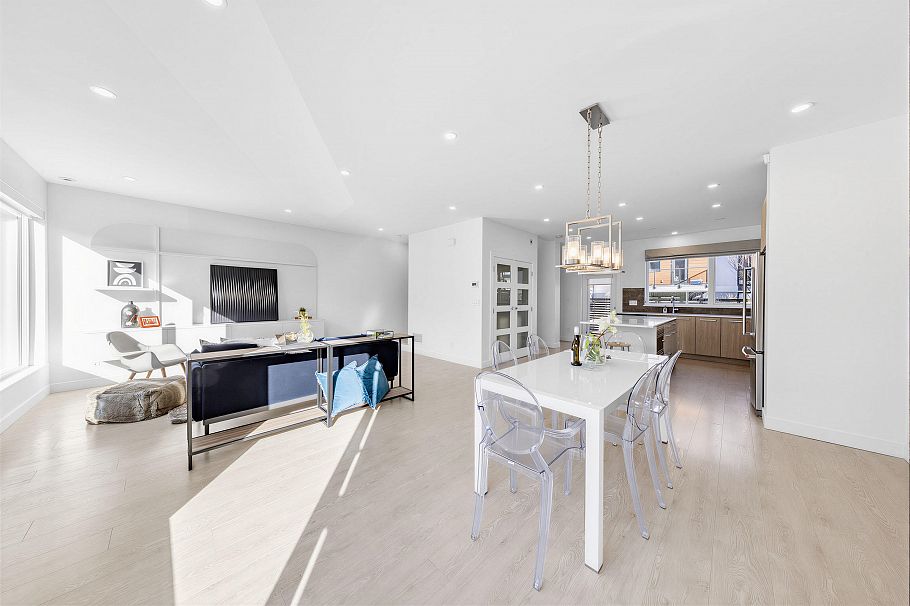 30 3597 Malsum Drive North Vancouver, BC - 5