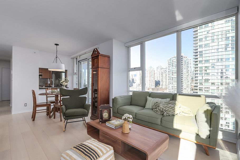 1807 1077 Marinaside Crescent Vancouver, BC - 6