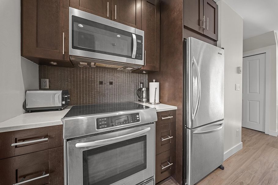 406 888 W 13th Avenue Vancouver, BC - 20