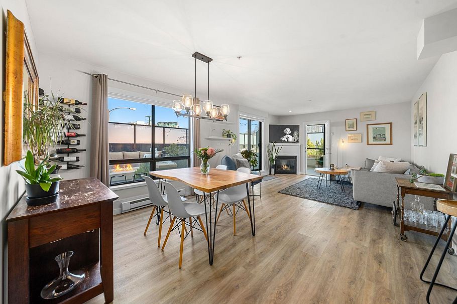 206 935 W 16th Street North Vancouver, BC - 1