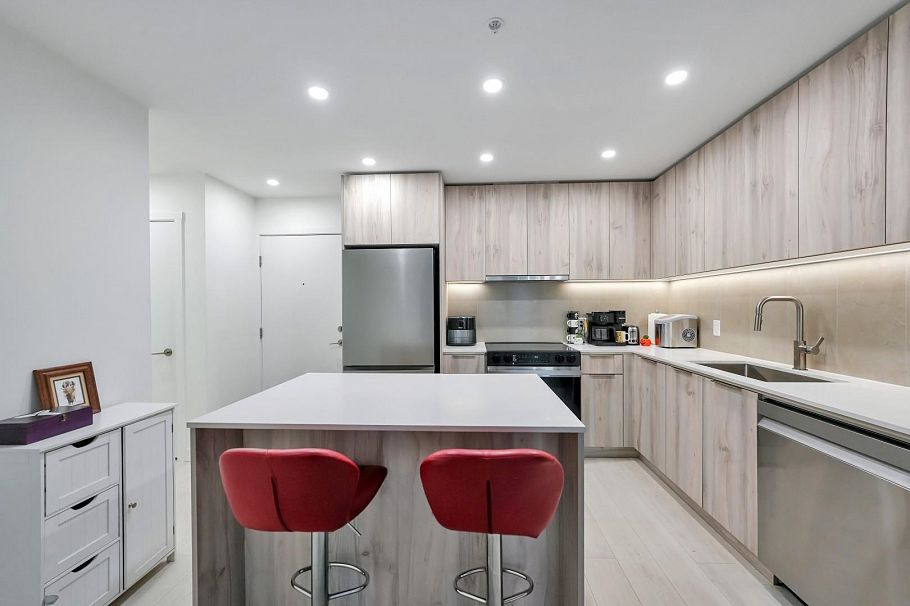 409 3596 Malsum Drive North Vancouver, BC - 5