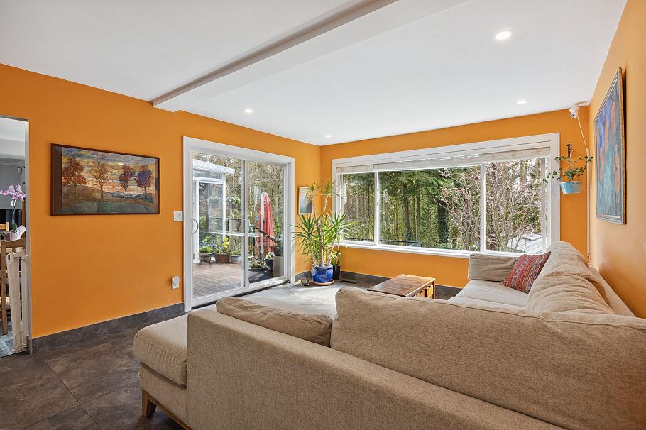 1501 Ostler Court North Vancouver, BC - 15