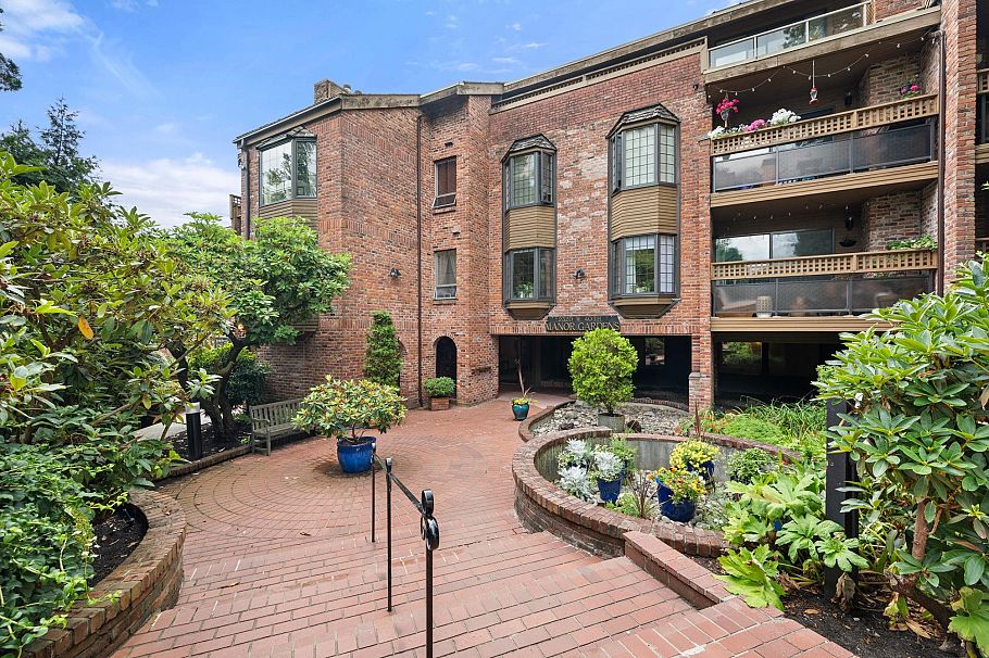 101 2320 W 40th Avenue Vancouver, BC - 1