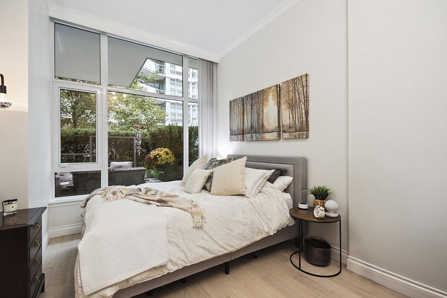 112 185 Victory Ship Way North Vancouver, BC - 16