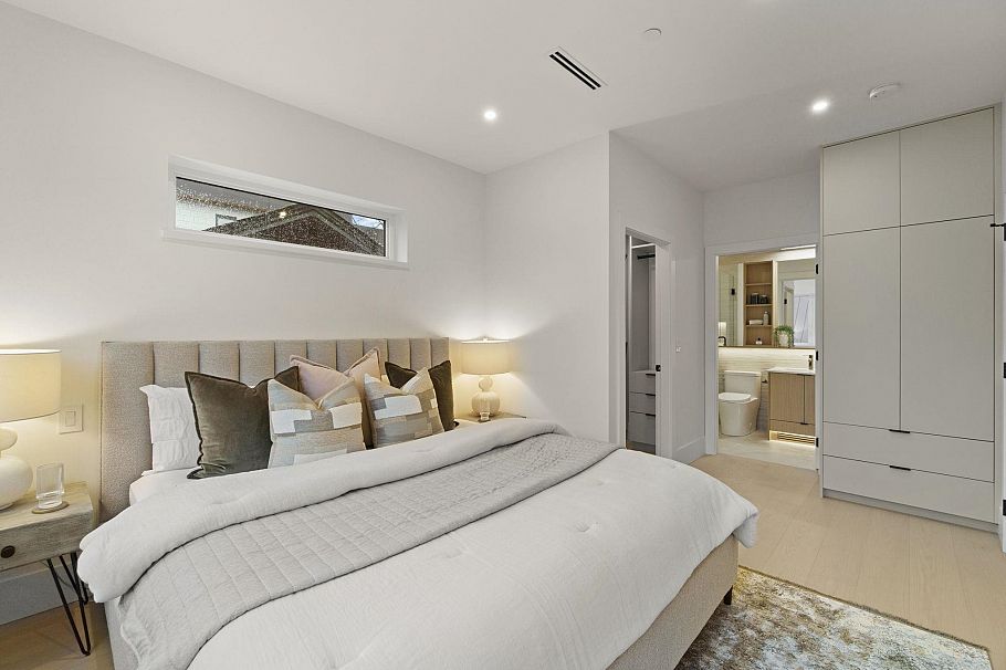 2 1945 E 13th Ave Avenue Vancouver, BC - 6