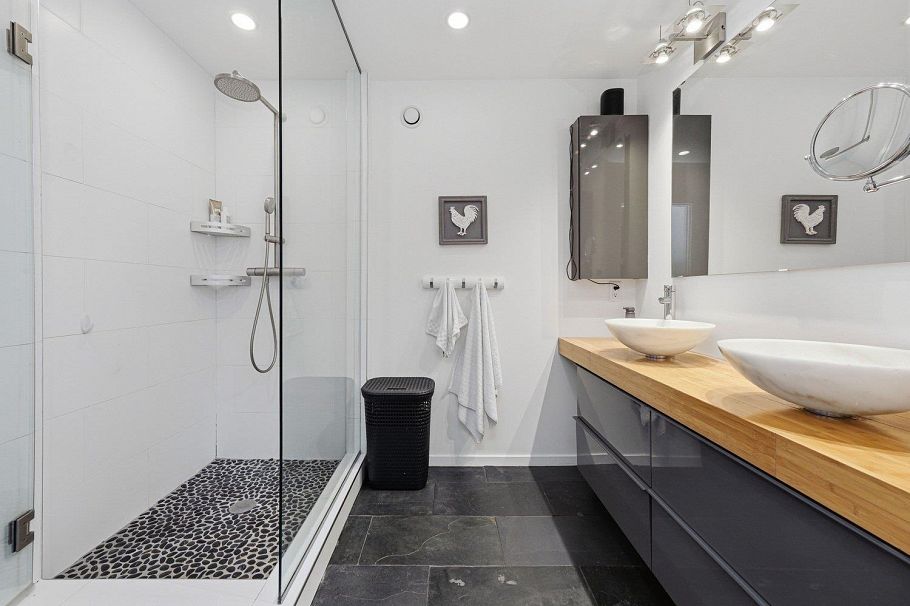 128 W 12th Avenue Vancouver, BC - 14