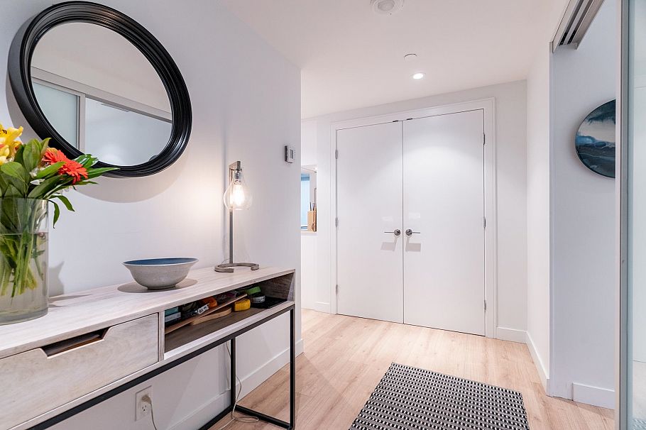 706 1500 Fern Street North Vancouver, BC - 5