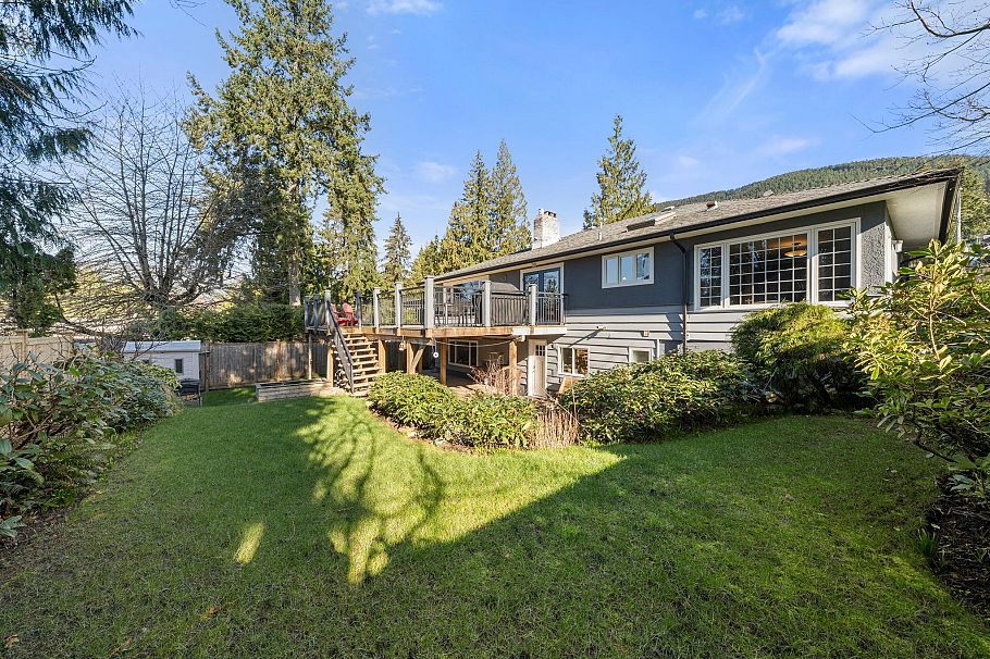 759 Winona Avenue North Vancouver, BC - 24